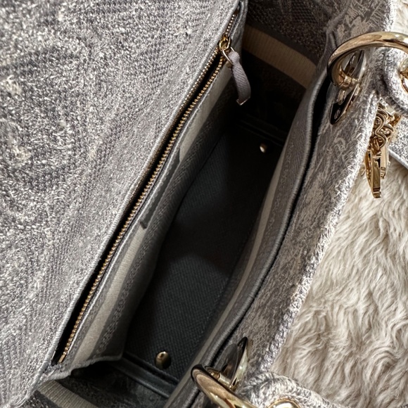 Dior Lady D-Lite Medium Gray Toile de Jouy - Picture 6 of 16